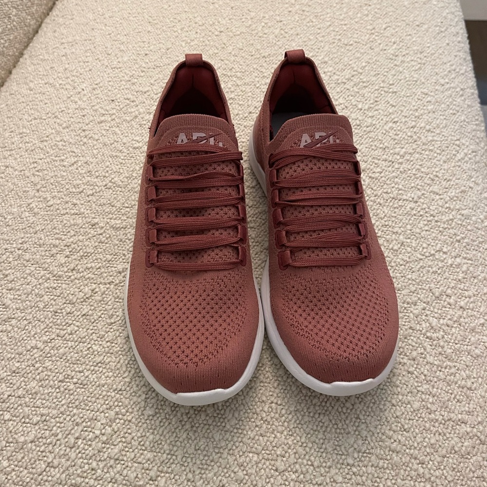 NWOT APL techloom breeze sneakers